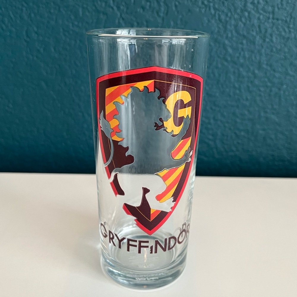 Harry Potter Hogwarts Slytherin Hufflepuff House Crest 4-Pack Tumbler Set - Picture 6 of 10